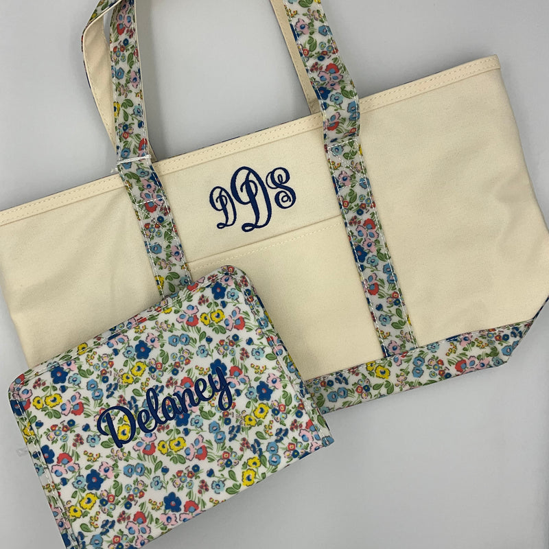 Rain or Shine Tote - Posies Trim