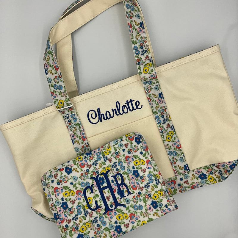 Rain or Shine Tote - Posies Trim